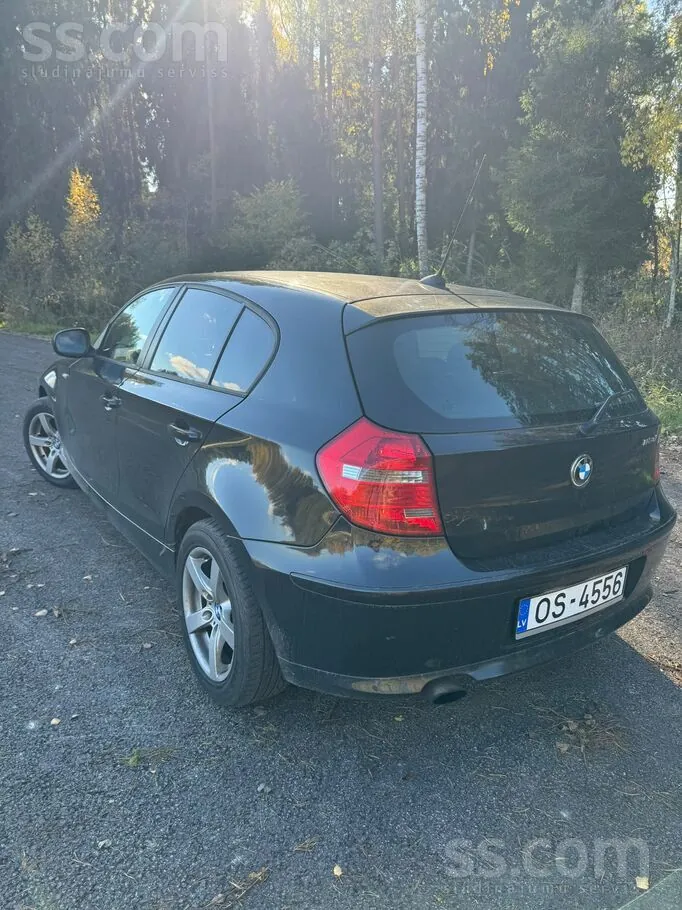 BMW 118 2010 photo 3