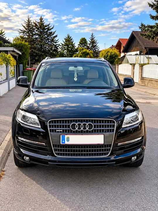 Audi Q7 2007 photo 2
