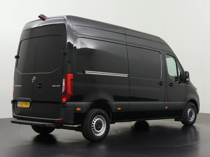 Mercedes-Benz Sprinter 2022 photo 2