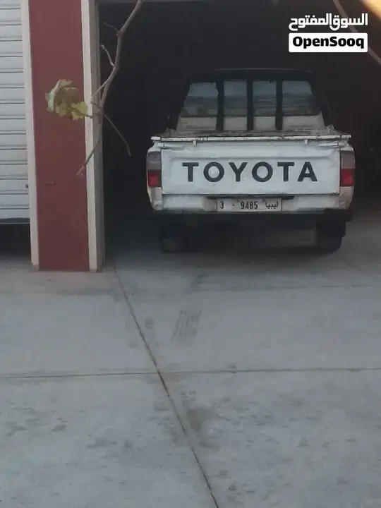 Toyota Hilux 2004 photo 3