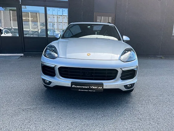 Porsche Cayenne S 2016 photo 2