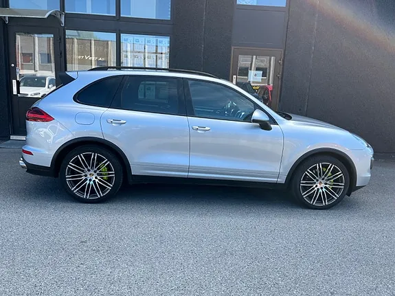 Porsche Cayenne S 2016 photo 5