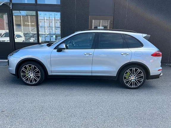 Porsche Cayenne S 2016 photo 4