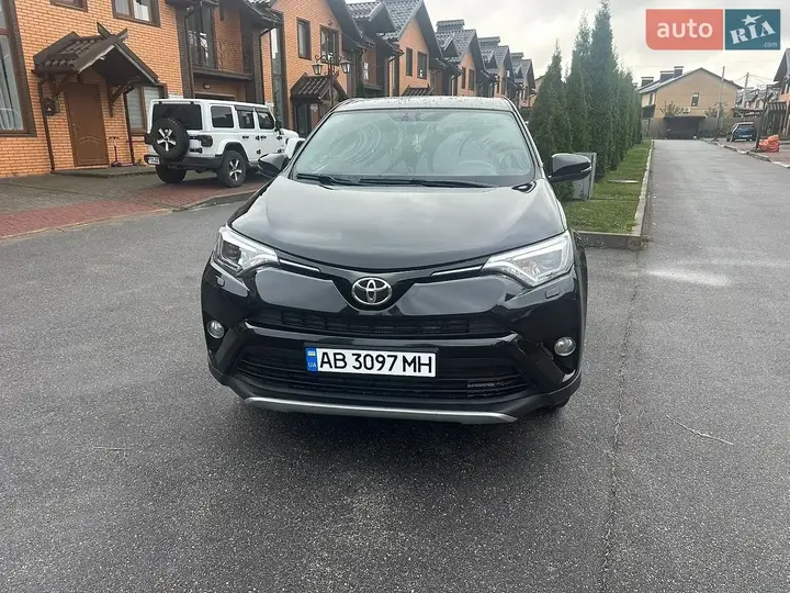 Toyota Rav4 2016 photo 3