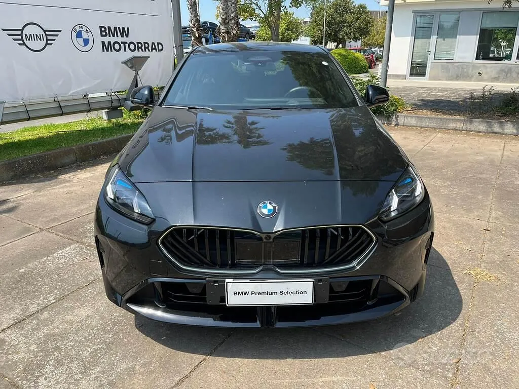 BMW 1 Series 2025 photo 3