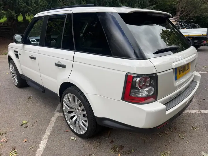 Land Rover Range Rover Sport 2010 photo 5