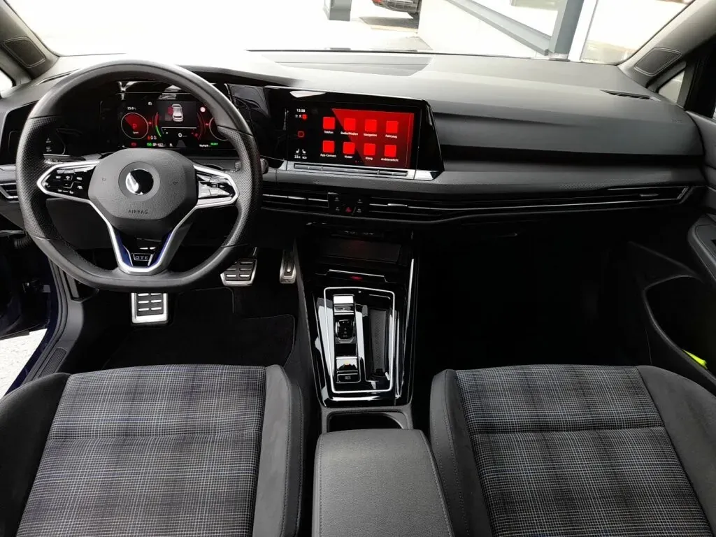 Volkswagen Golf 2022 photo 3