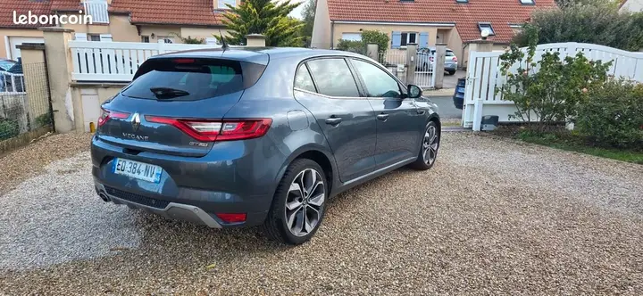 Renault Megane 2016 photo 2