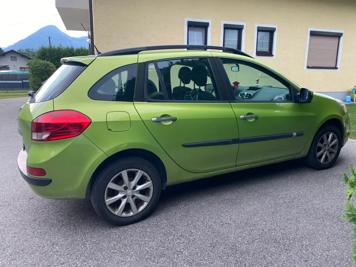 Renault Clio 2009 photo 3