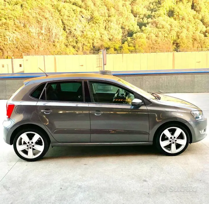 Volkswagen Polo 2011 photo 5