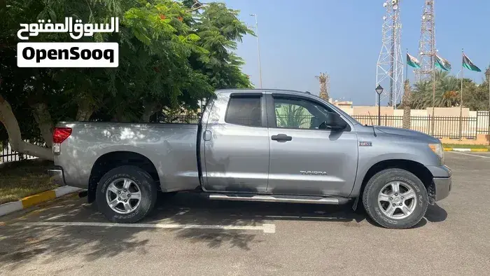 Toyota Tundra 2010 photo 3