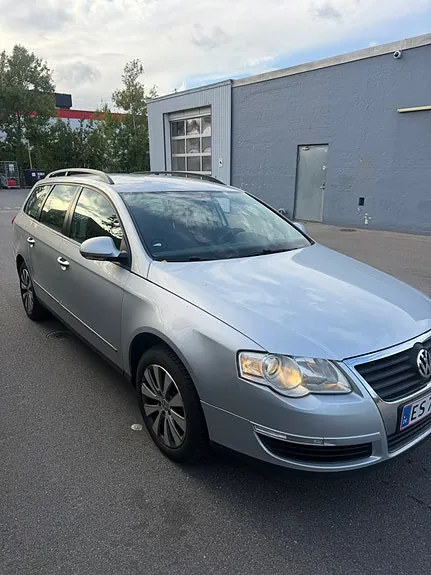 Volkswagen Passat 2009 photo 3