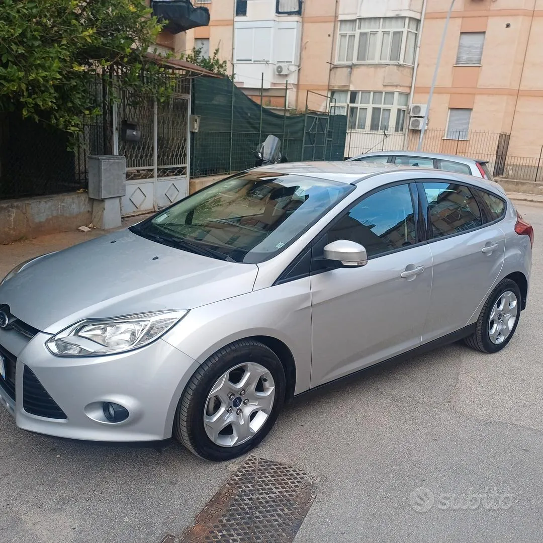 Ford Focus 2014 photo 2