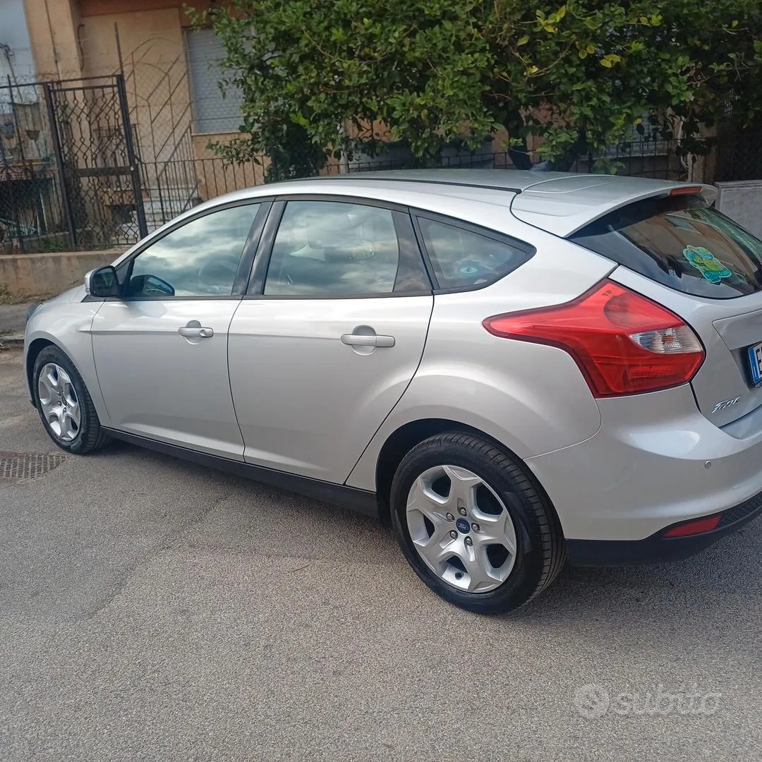 Ford Focus 2014 photo 4