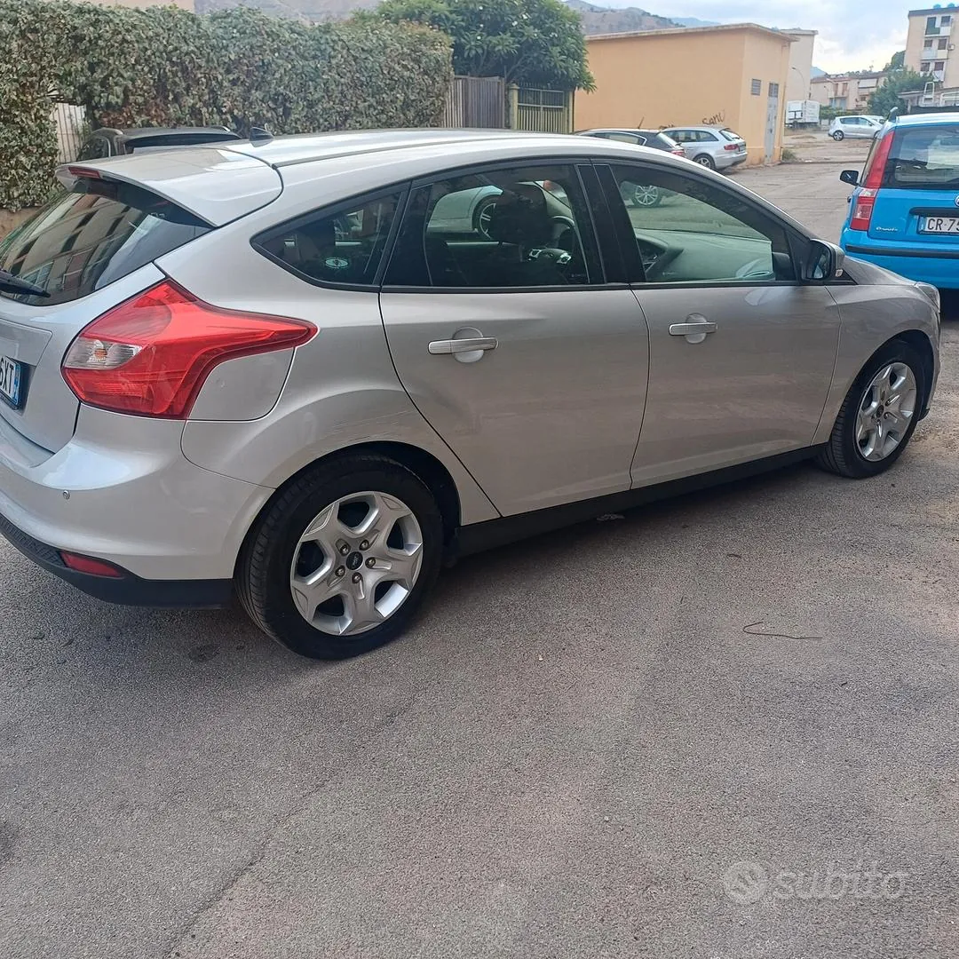 Ford Focus 2014 photo 3