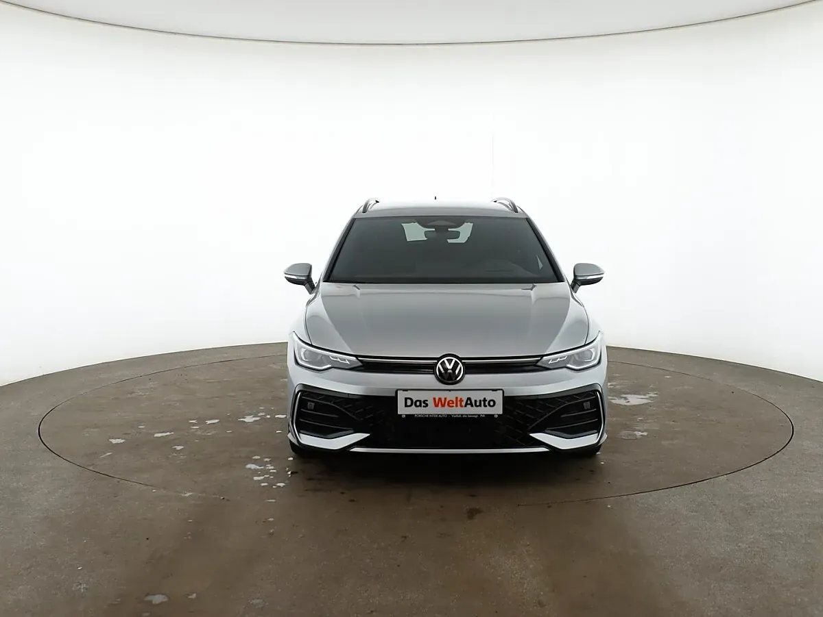 Volkswagen Golf 2025 photo 3