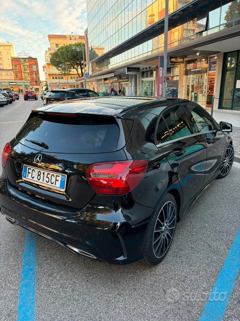 Mercedes-Benz A180 2016 photo 4