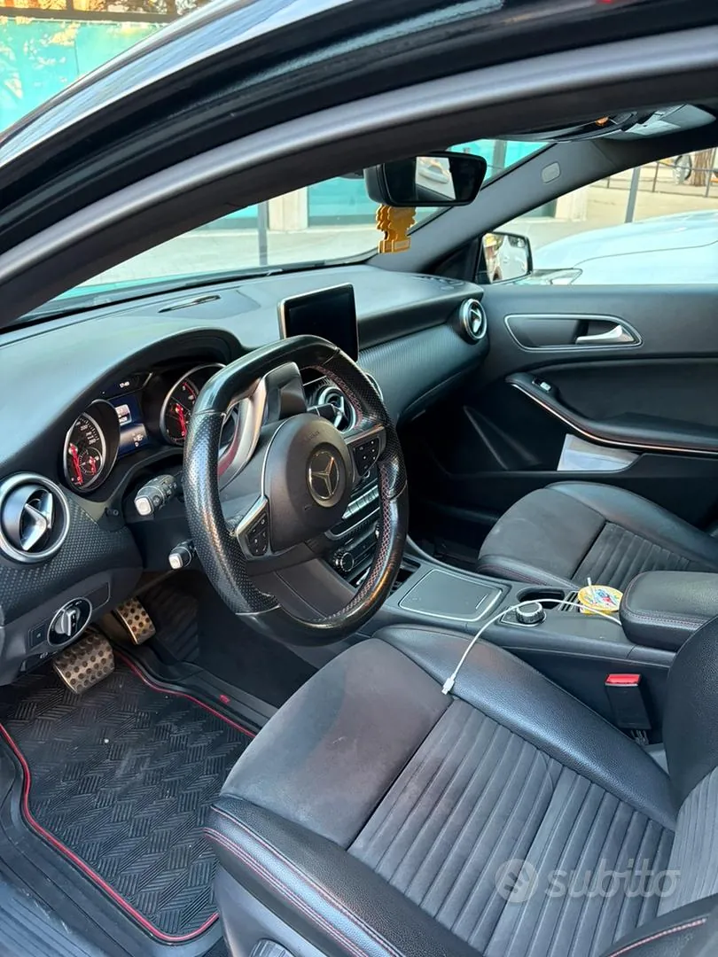 Mercedes-Benz A180 2016 photo 5