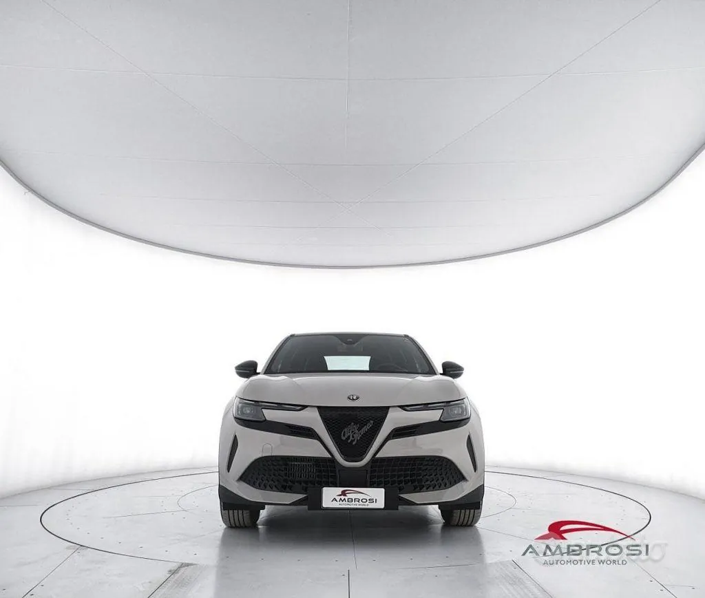 Alfa Romeo Junior 2025 photo 5