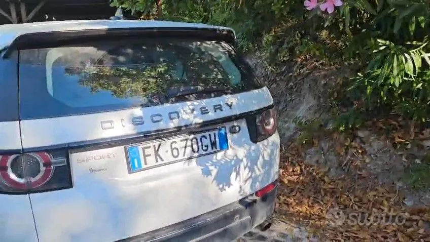 Land Rover Discovery Sport 2017 photo 4