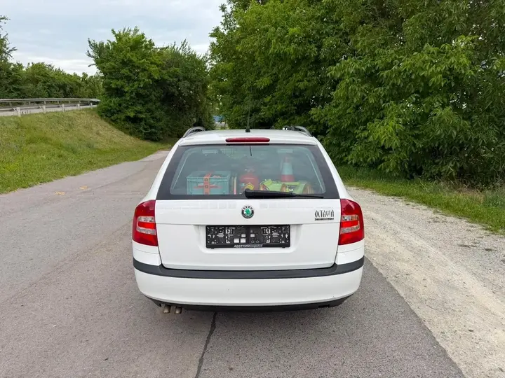 Skoda Octavia 2007 photo 2