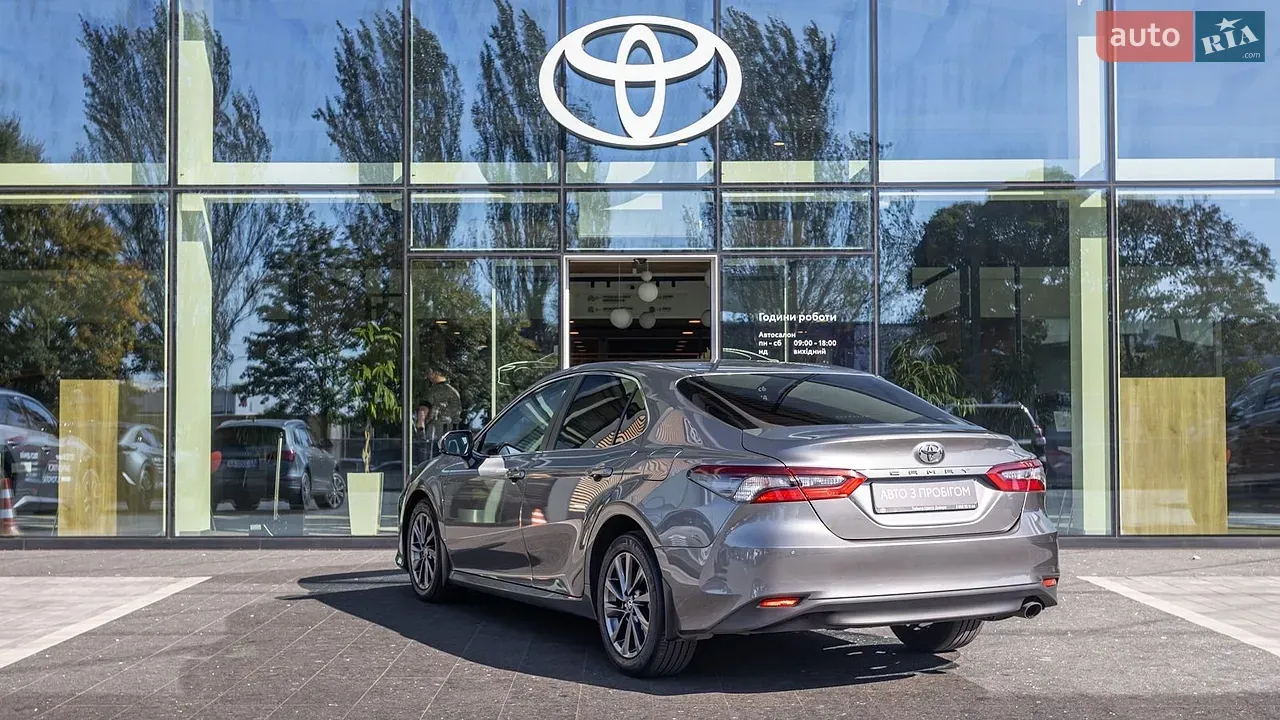 Toyota Camry 2022 photo 2