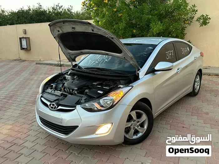 Hyundai Avante 2013 photo 4