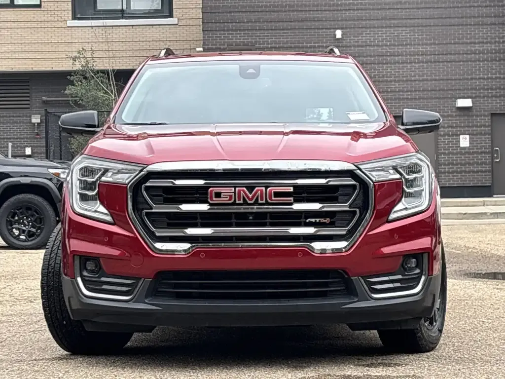 GMC Terrain 2024 photo 3