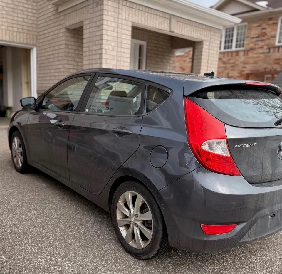 Hyundai Accent 2013 photo 2
