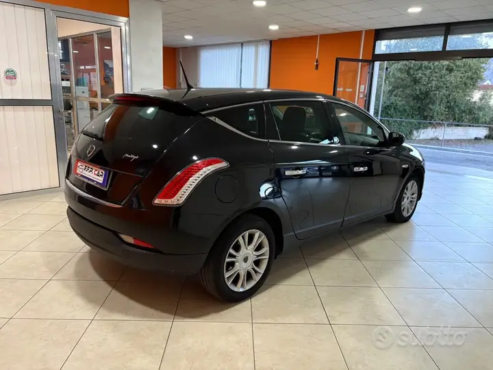Lancia Delta 2011 photo 5