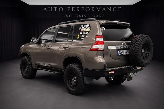 Toyota Land Cruiser 2016 photo 3