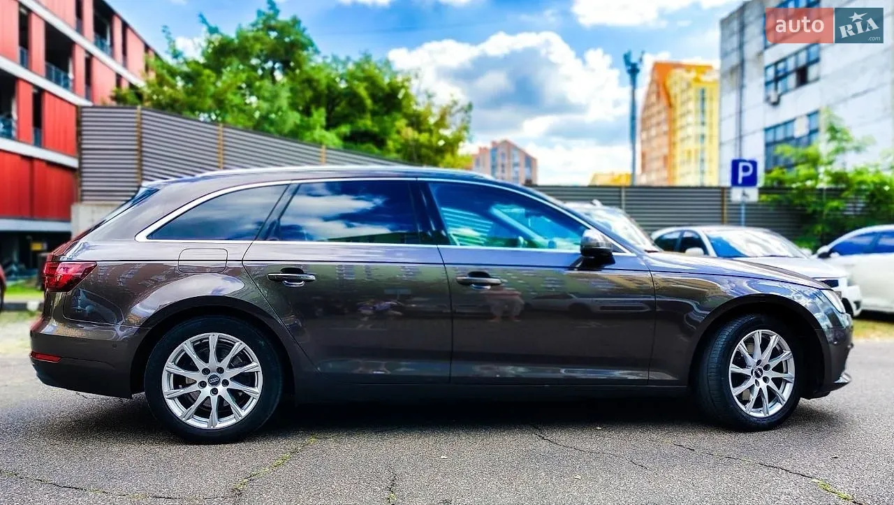 Audi A4 2018 photo 4