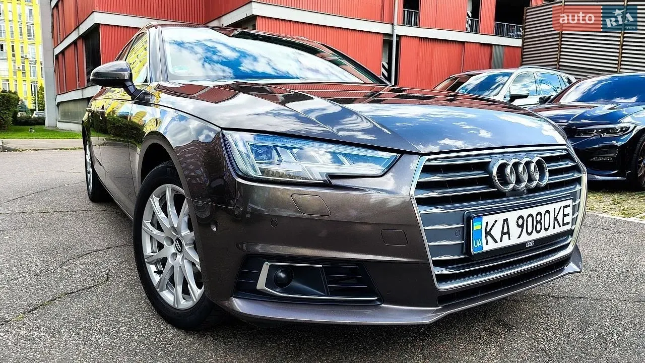 Audi A4 2018 photo 2