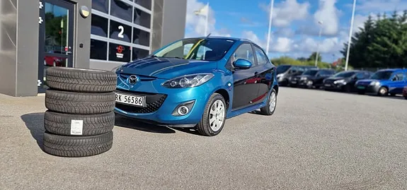 Mazda 2 2013 photo 4