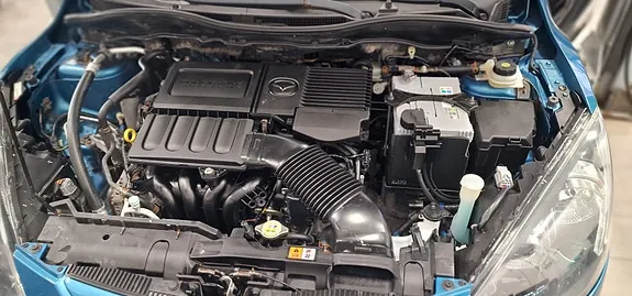 Mazda 2 2013 photo 2