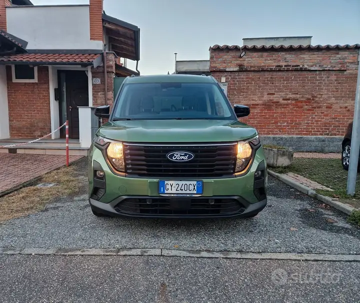 Ford Tourneo Courier 2025 photo 2