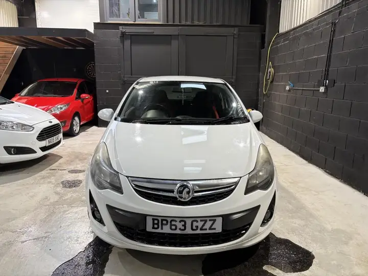 Vauxhall Corsa 2014 photo 2