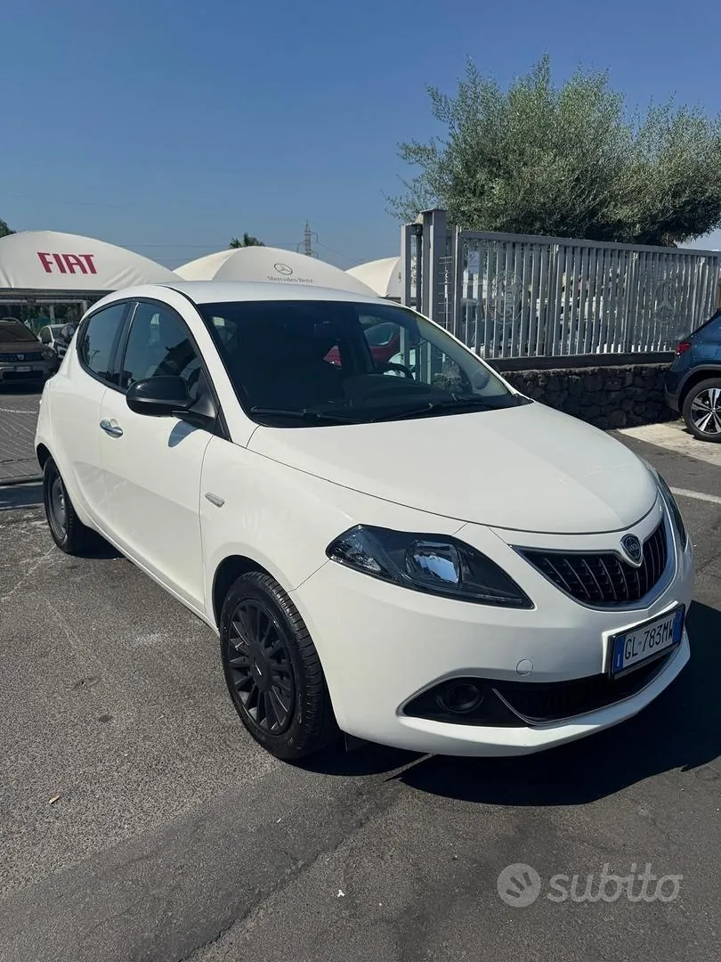 Lancia Ypsilon 2022 photo 3