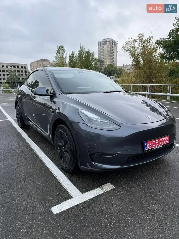 Tesla Model Y 2023 photo 3
