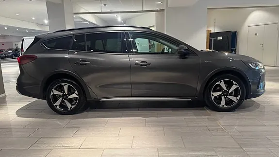 Ford Focus 2023 photo 4