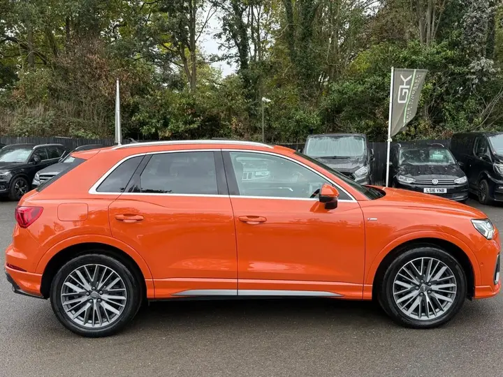 Audi Q3 2019 photo 5