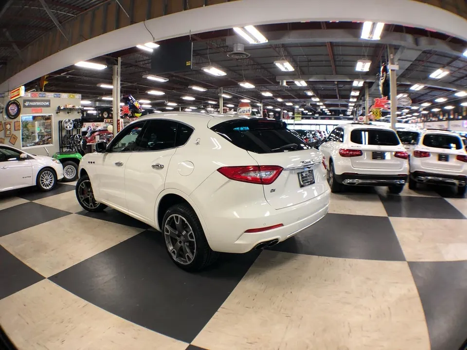 Maserati Levante 2017 photo 5
