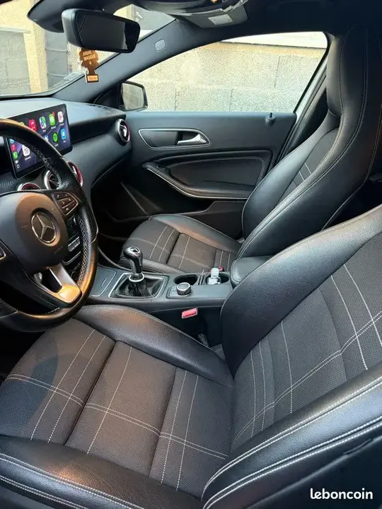 Mercedes-Benz A-Class 2015 photo 2
