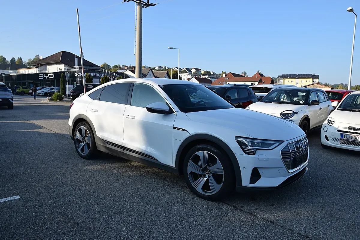 Audi E-Tron 2021 photo 2