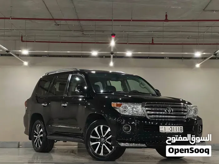 Toyota Land Cruiser 2013 photo 2