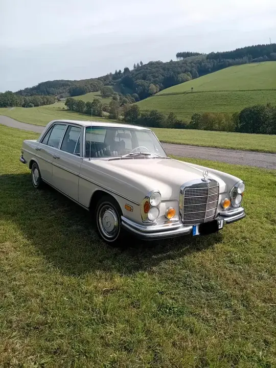 Mercedes-Benz W108