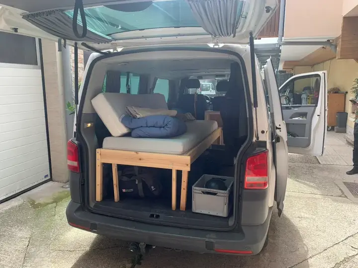 Volkswagen Caravelle 2012 photo 2