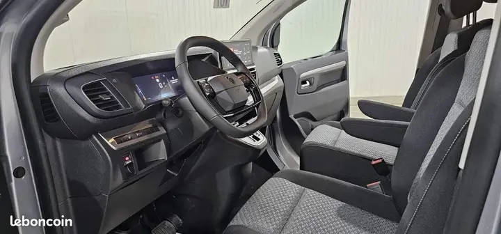 Peugeot Traveller 2026 photo 5