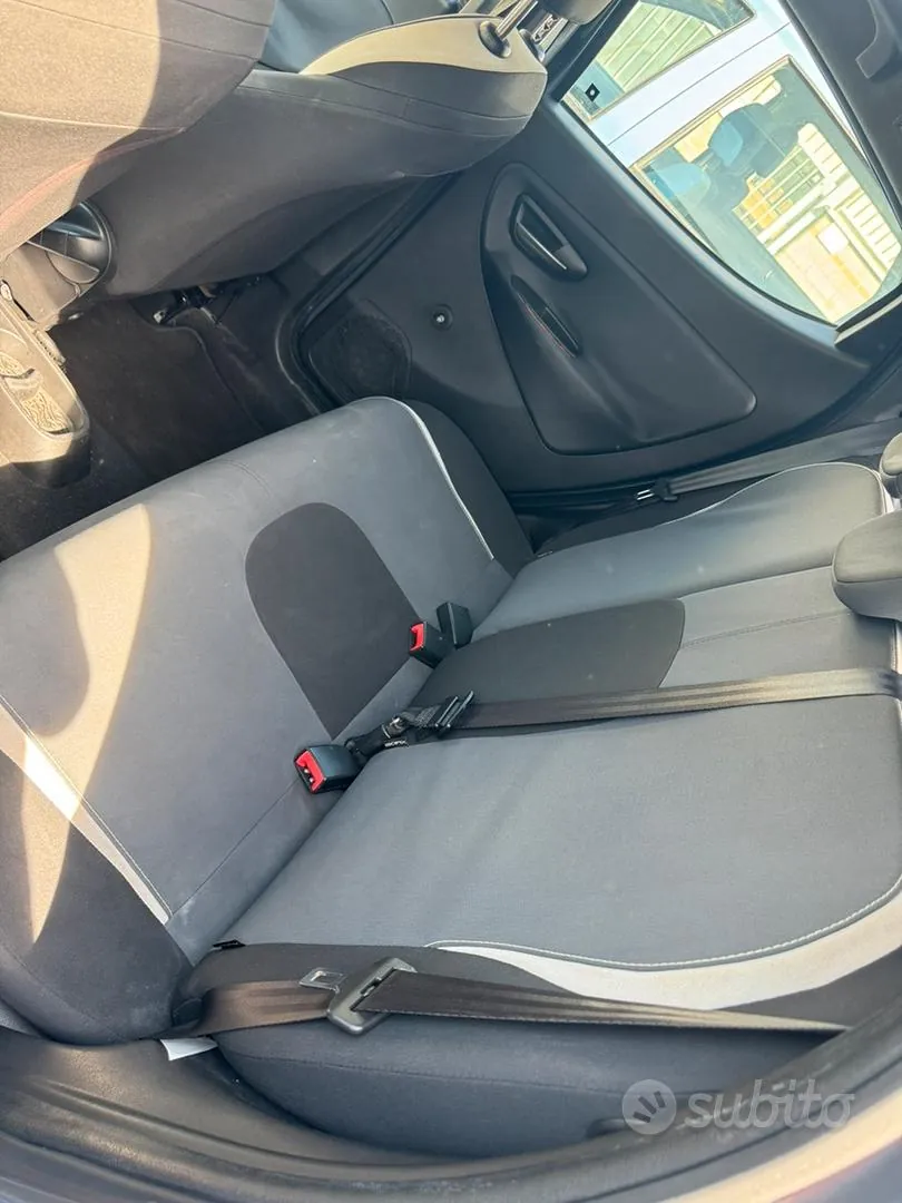 Lancia Ypsilon 2014 photo 5