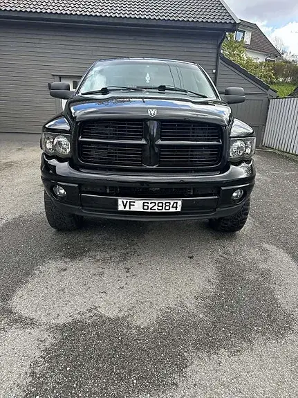 Dodge Ram 2004 photo 2